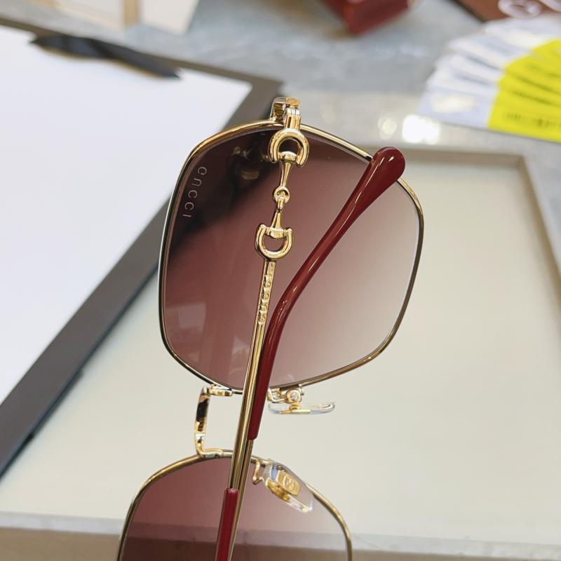 Gucci Sunglasses GG0882SA