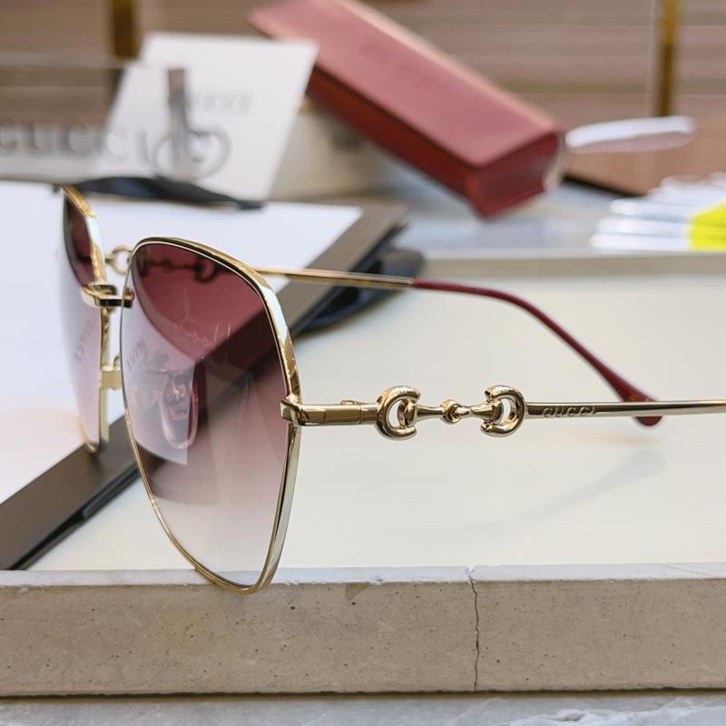 Gucci Sunglasses GG0882SA