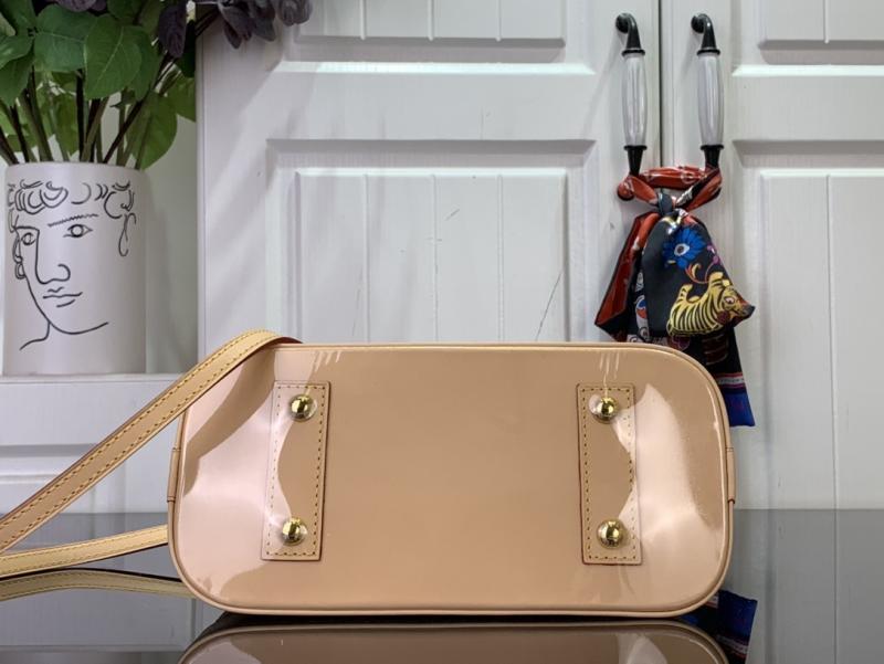 LV Alma BB Mon Monogram P01917