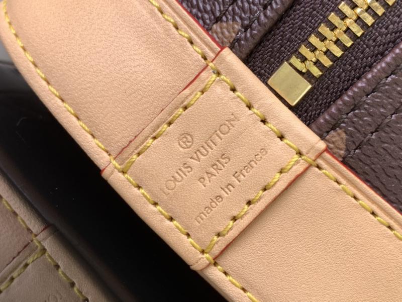 LV Alma BB Mon Monogram P01917