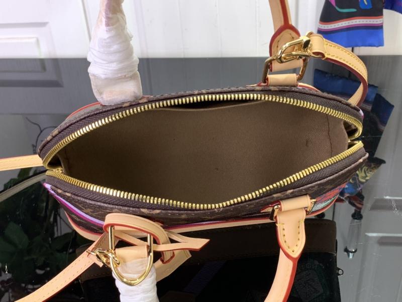 LV Alma BB Mon Monogram P01917