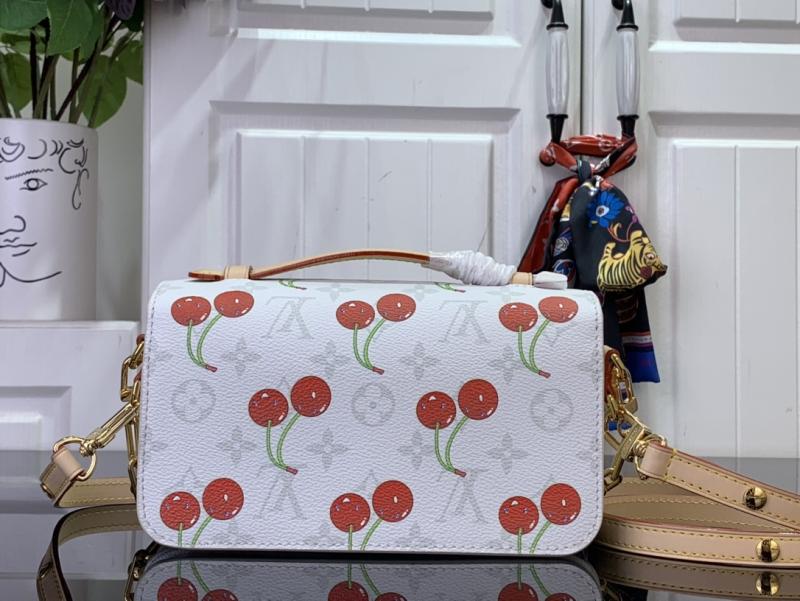 LV x TM Pochette Métis East West M14231