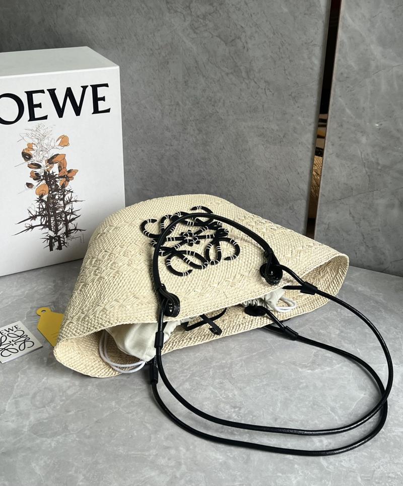 Loewe Paulas Ibiza Medium Anagram Basket Bag Black L59035