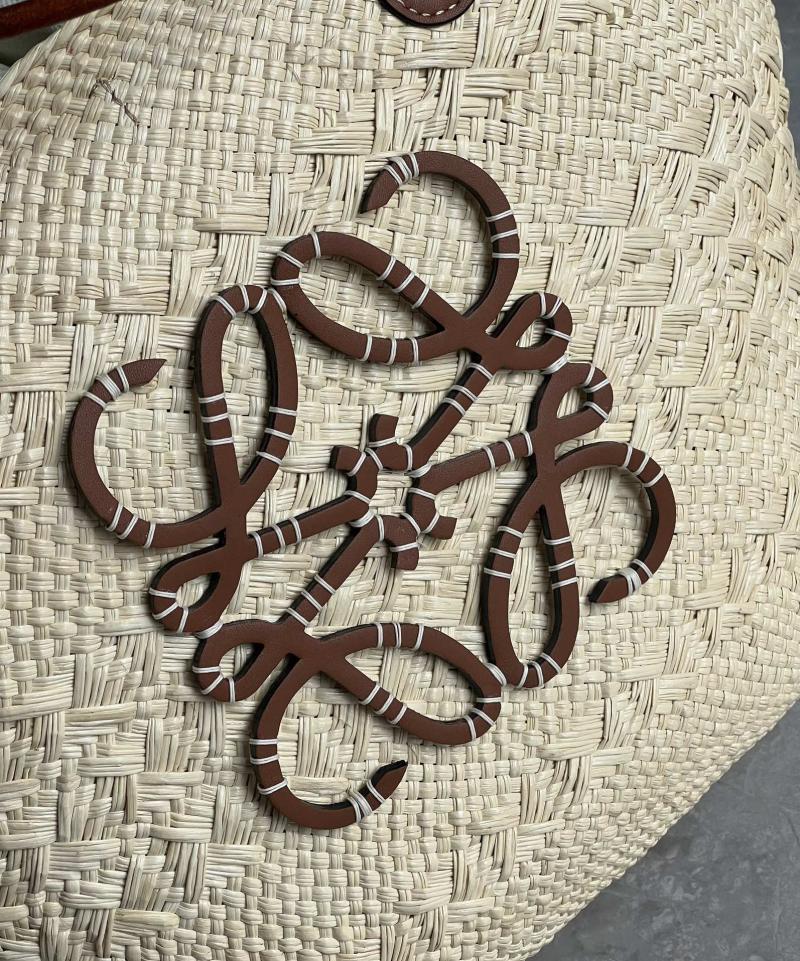 Loewe Paulas Ibiza Medium Anagram Basket Bag Brown L59035