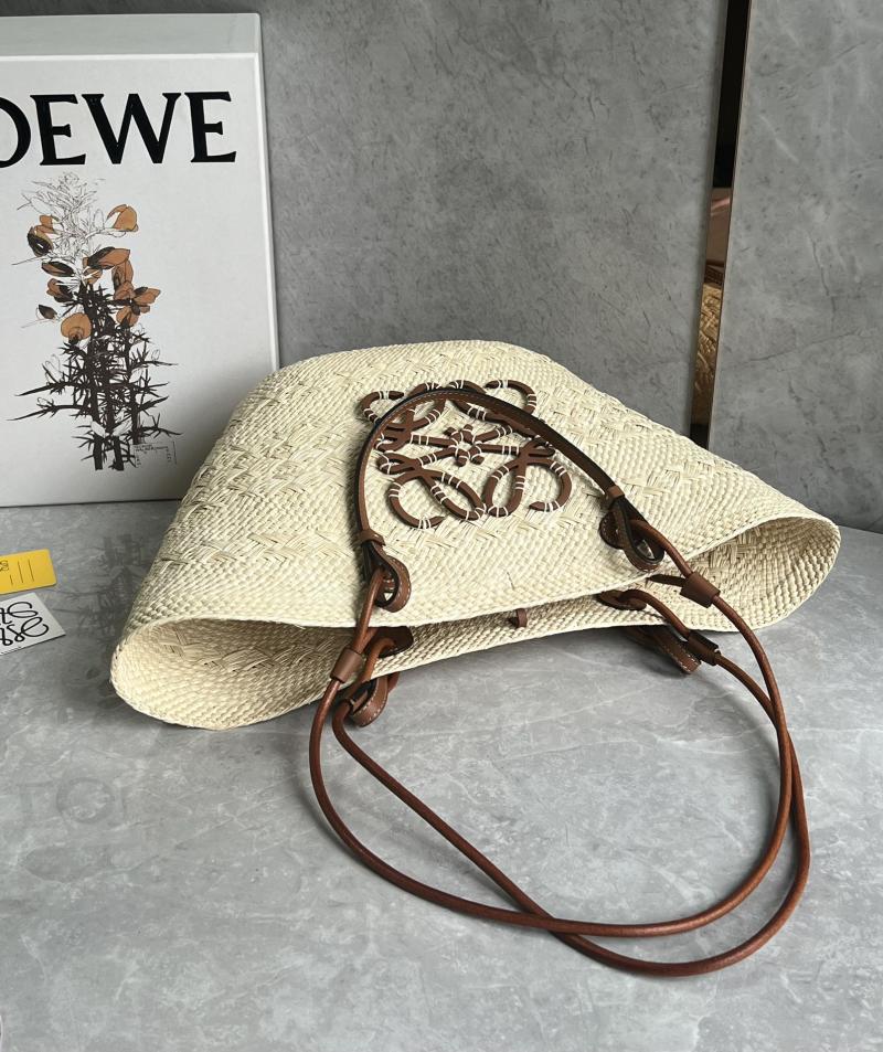 Loewe Paulas Ibiza Medium Anagram Basket Bag Brown L59035