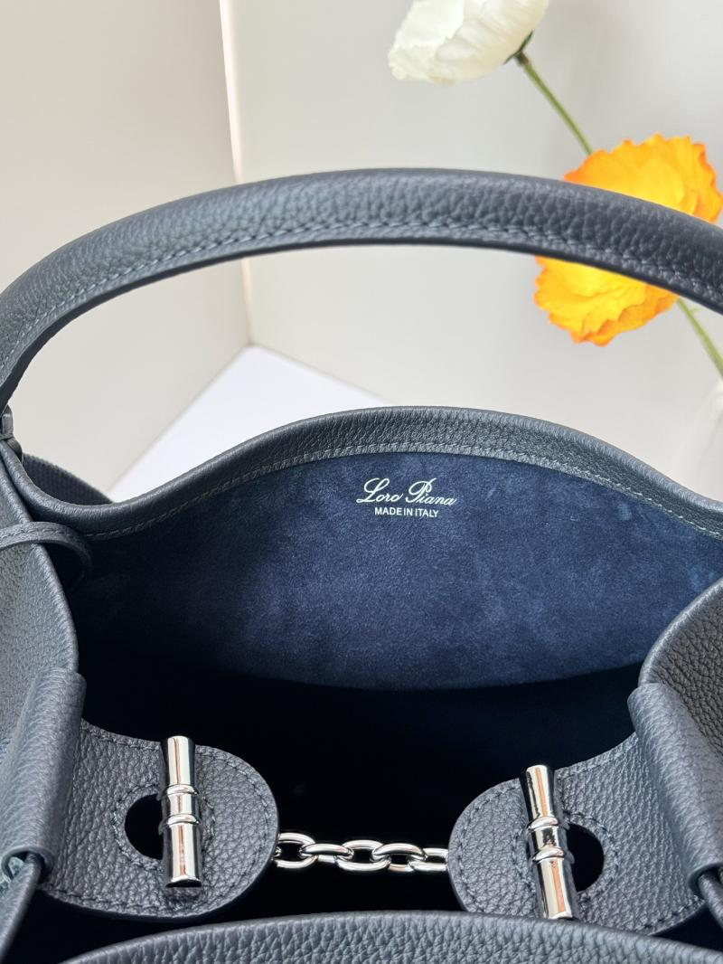 Loro Piana Large Bale bag Navy FAM9875
