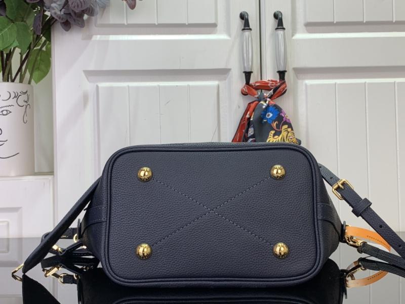 Louis Vuitton Blossom PM Navy M14317