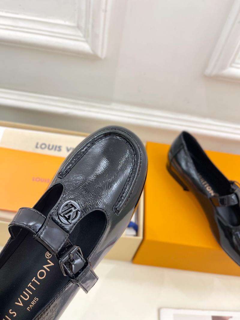 Louis Vuitton Loafers SLL61001
