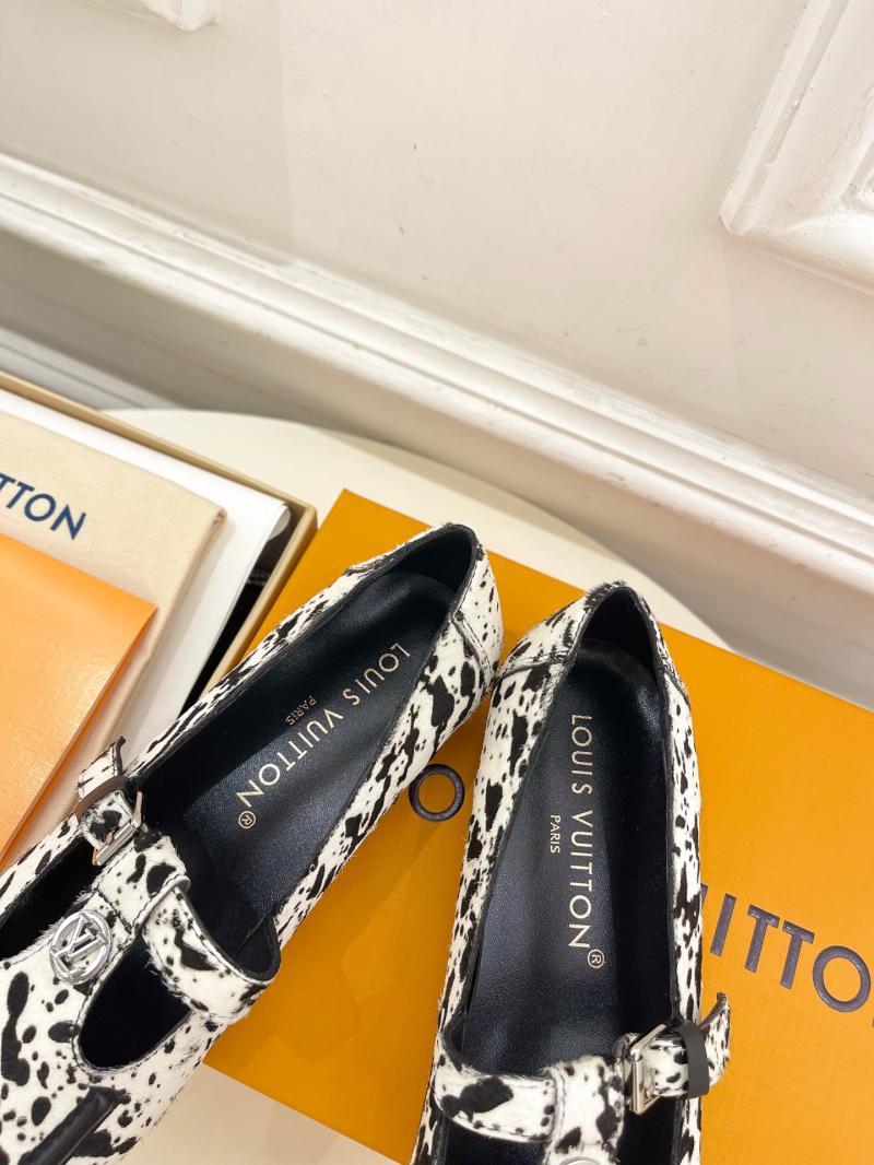 Louis Vuitton Loafers SLL61004