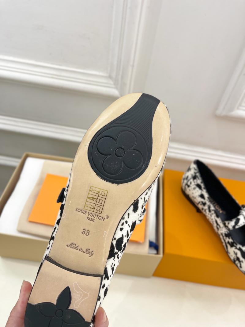 Louis Vuitton Loafers SLL61004