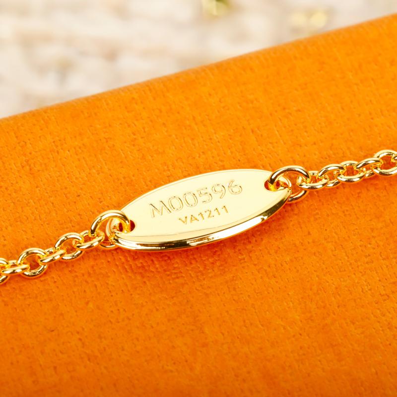 Louis Vuitton Necklace LN52801