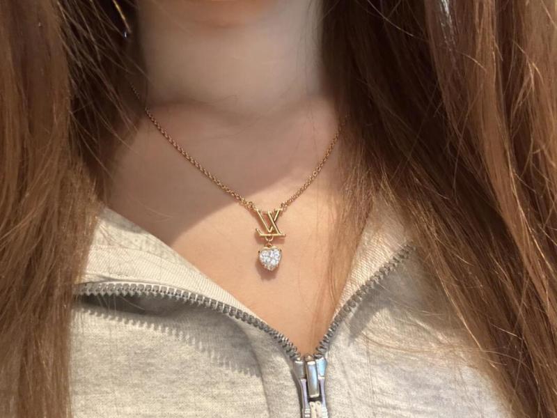 Louis Vuitton Necklace LN52801