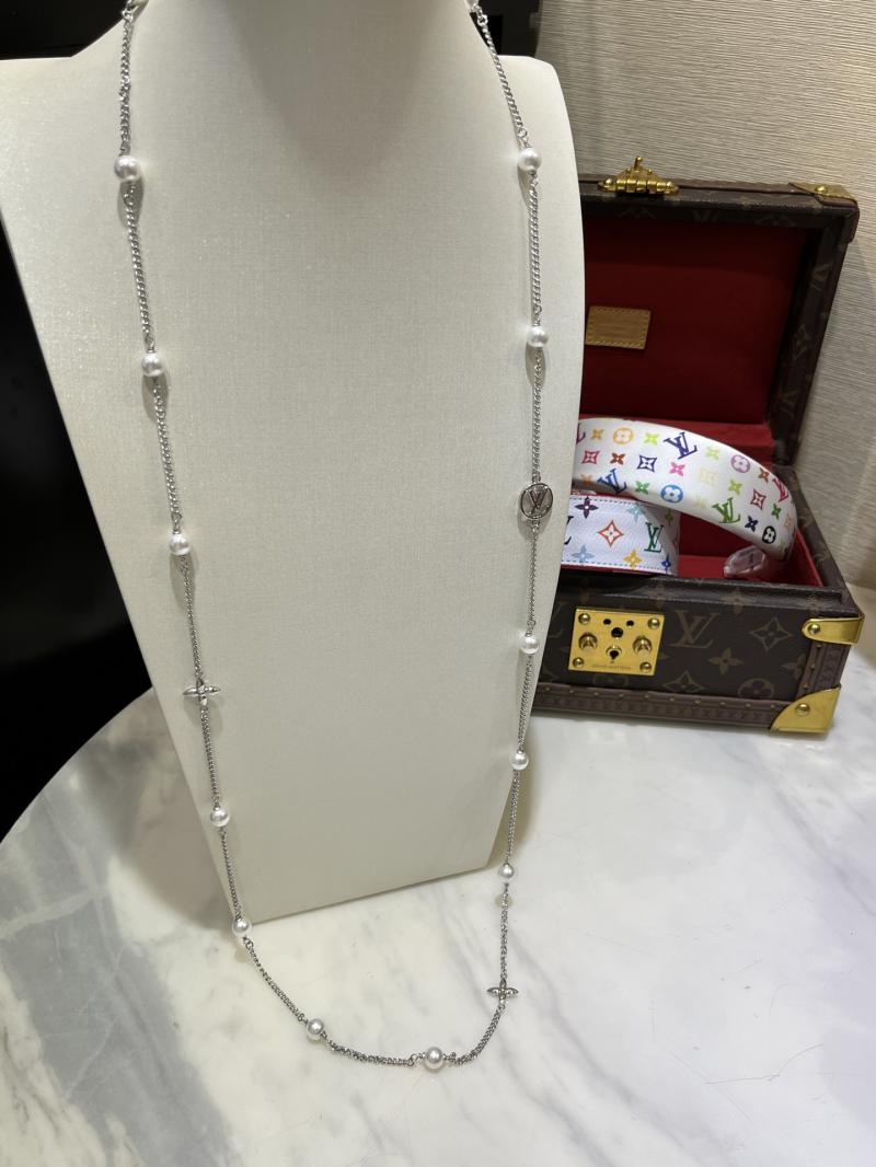 Louis Vuitton Necklace LN52802