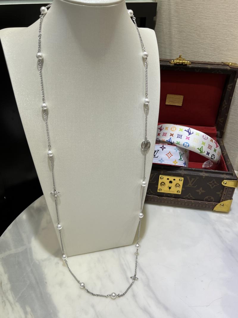 Louis Vuitton Necklace LN52802