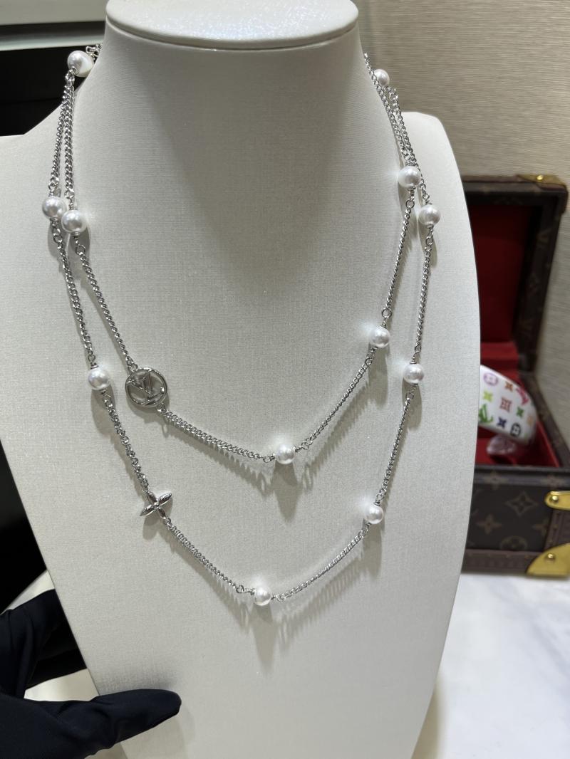 Louis Vuitton Necklace LN52802