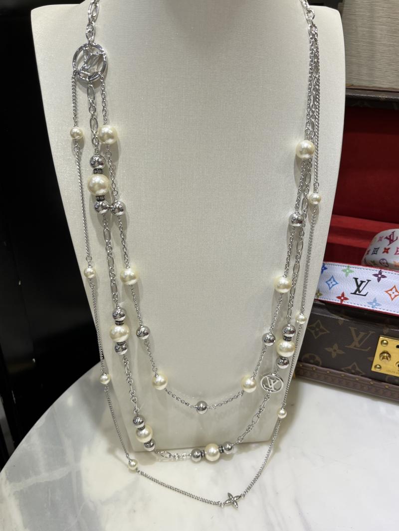 Louis Vuitton Necklace LN52803
