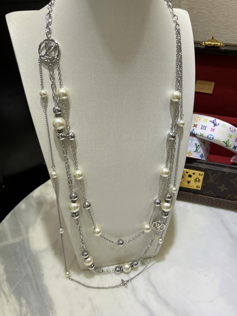 Louis Vuitton Necklace LN52803