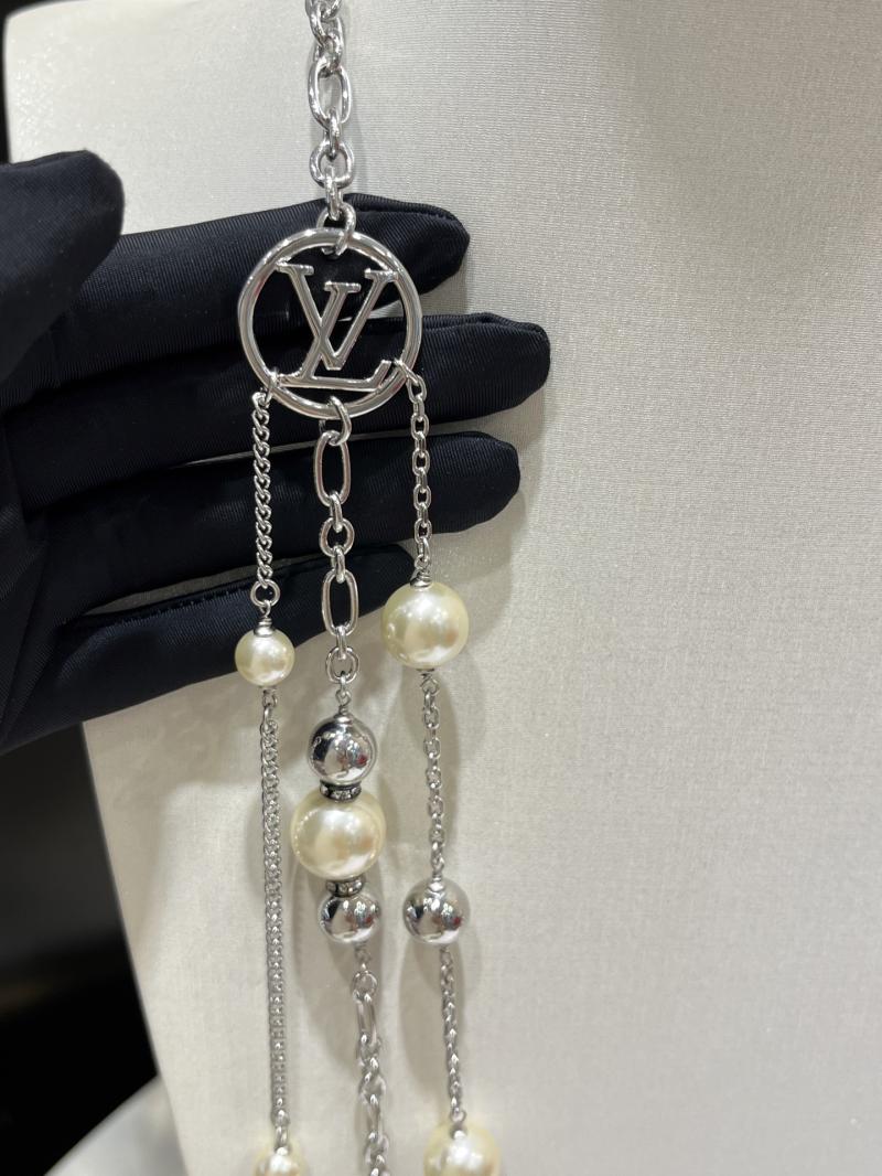 Louis Vuitton Necklace LN52803