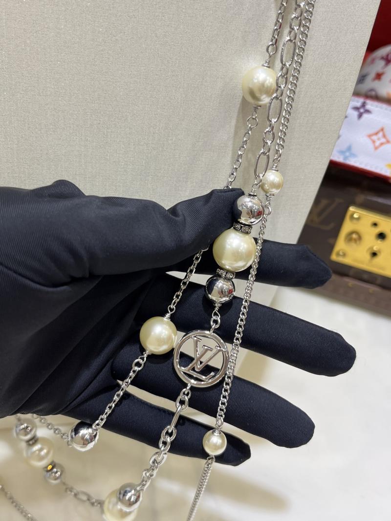 Louis Vuitton Necklace LN52803
