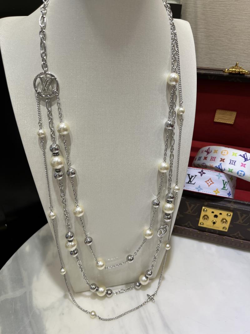 Louis Vuitton Necklace LN52803