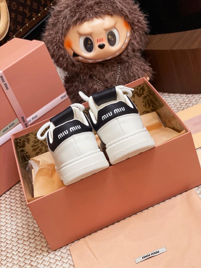 Miu Miu Sneakers SMS61305