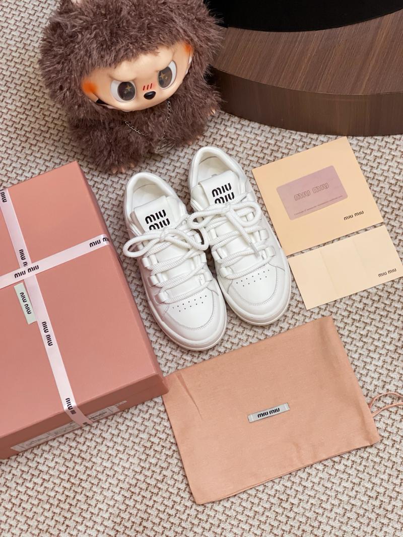 Miu Miu Sneakers SMS61306