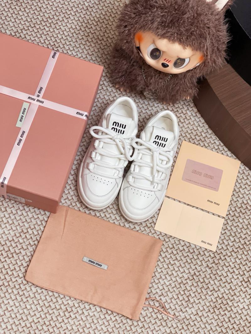 Miu Miu Sneakers SMS61306
