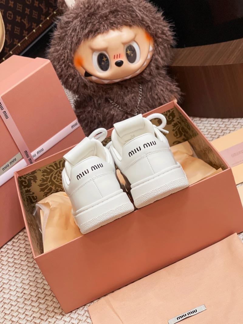 Miu Miu Sneakers SMS61306