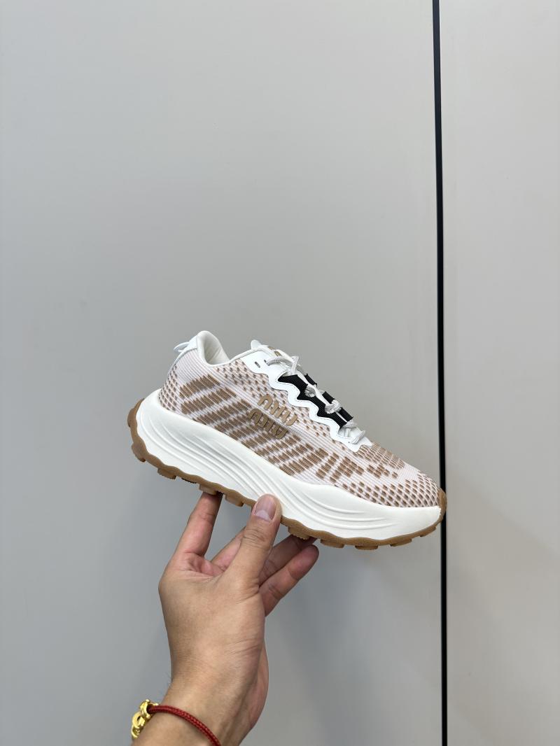 Miu Miu Unisex Sneakers SMS61104