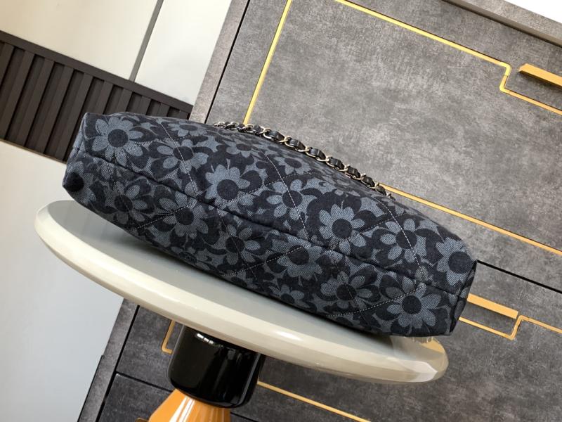 Chanel 22 Denim Handbag AS3261