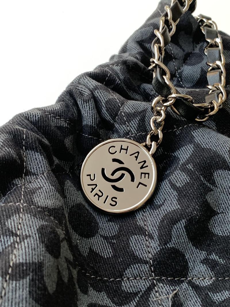 Chanel 22 Denim Handbag AS3261