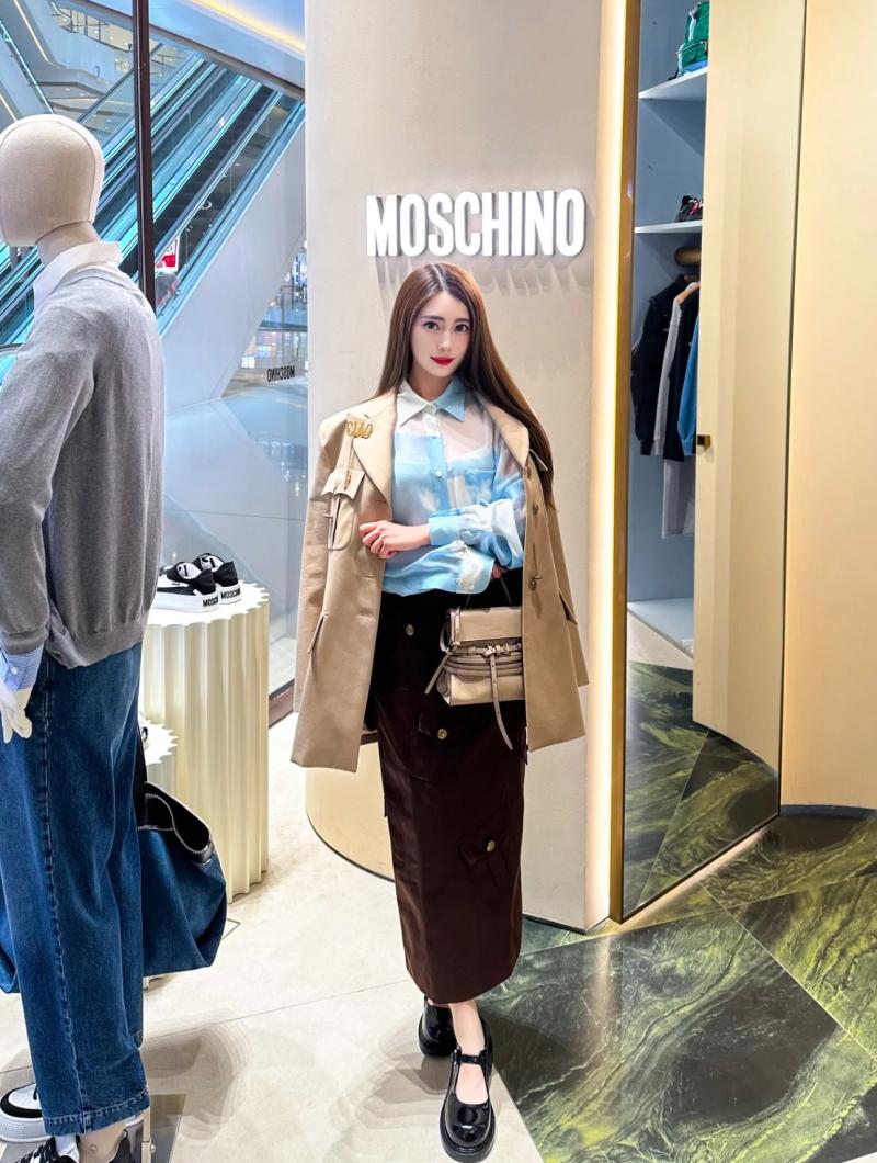 Small Moschino Tie Me bag Beige M8100