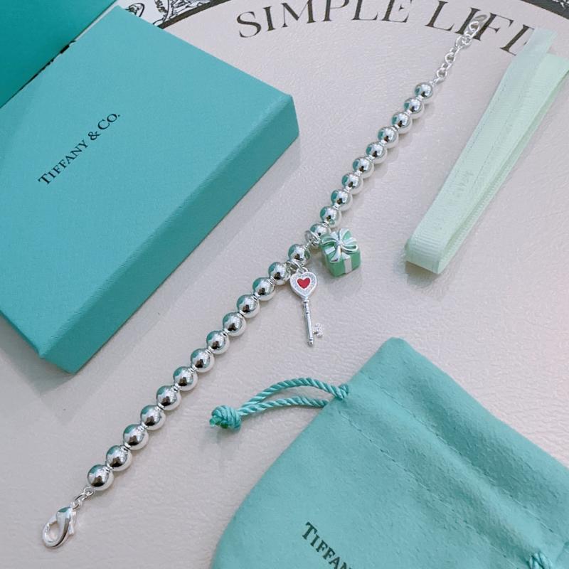 Tiffany Bracelet TB52702