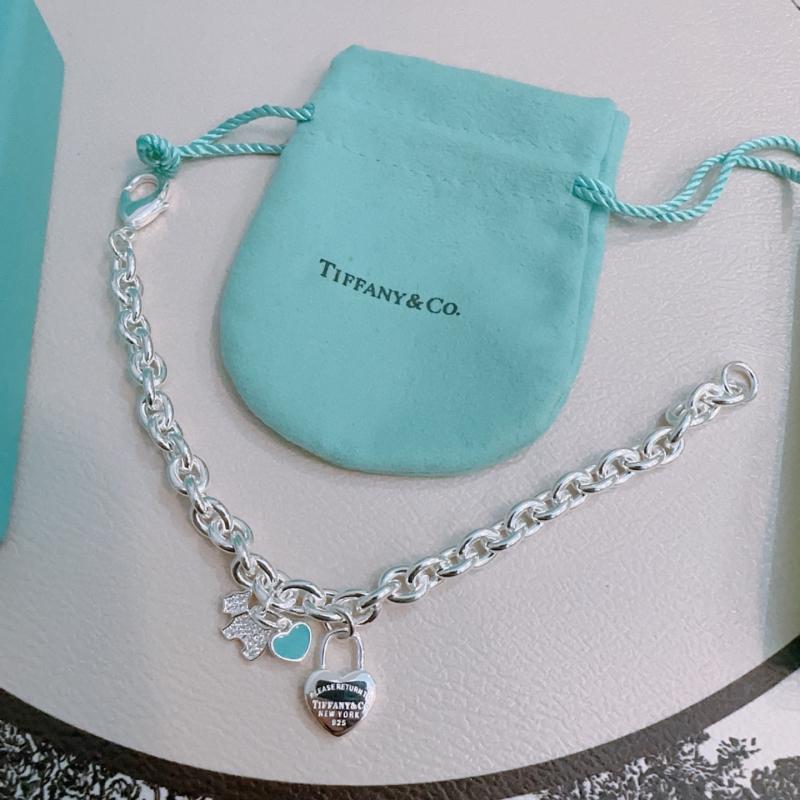Tiffany Bracelet TB52803