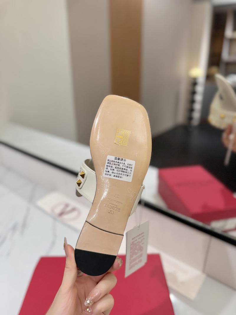 Valentino Sandals SVS616102
