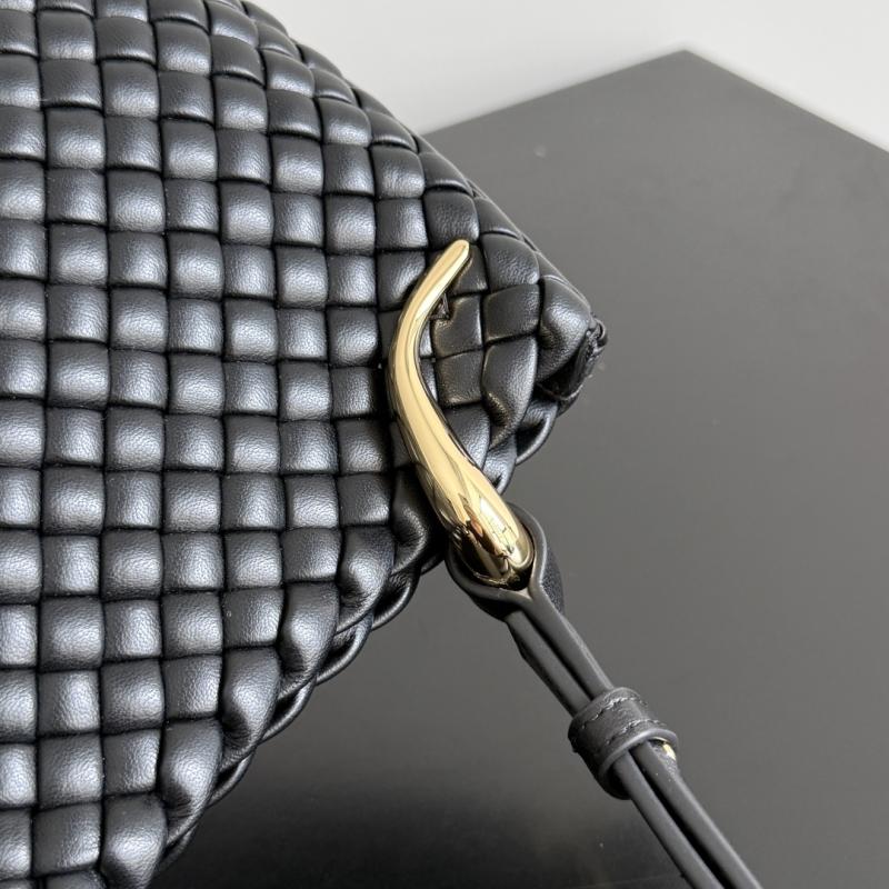 Bottega Veneta Medium Clicker Bag Black 730969