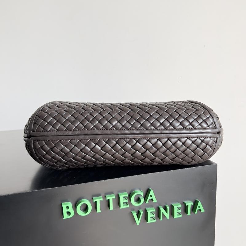 Bottega Veneta Medium Clicker Bag Fondant 730969