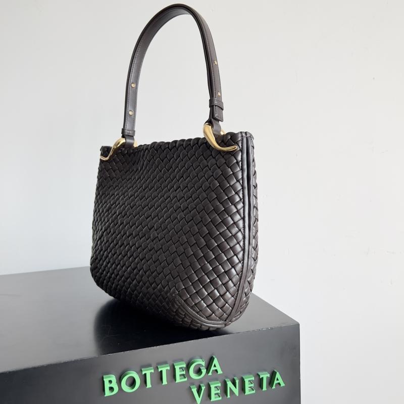 Bottega Veneta Medium Clicker Bag Fondant 730969