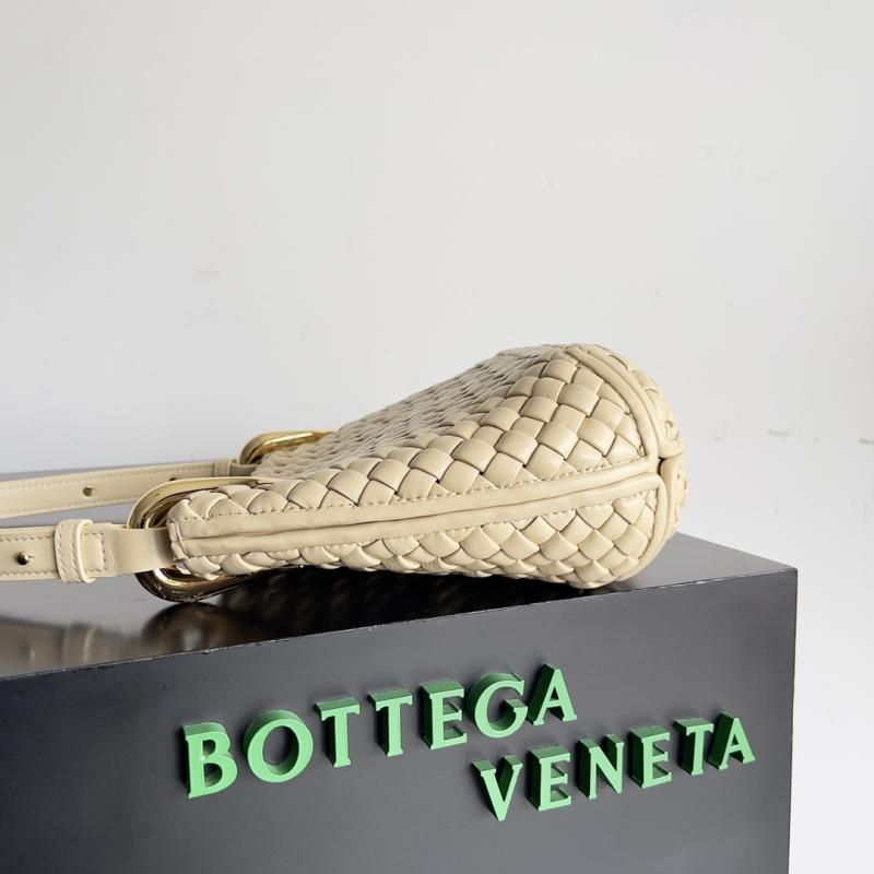 Bottega Veneta Small Clicker Bag Beige 730968