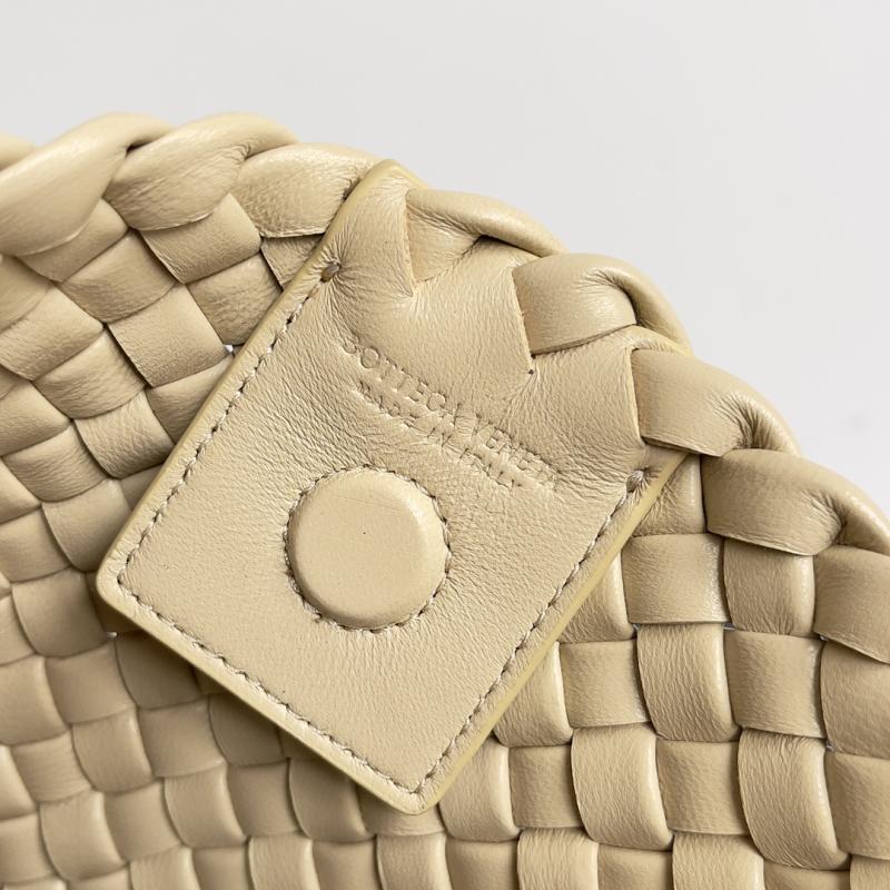 Bottega Veneta Small Clicker Bag Beige 730968