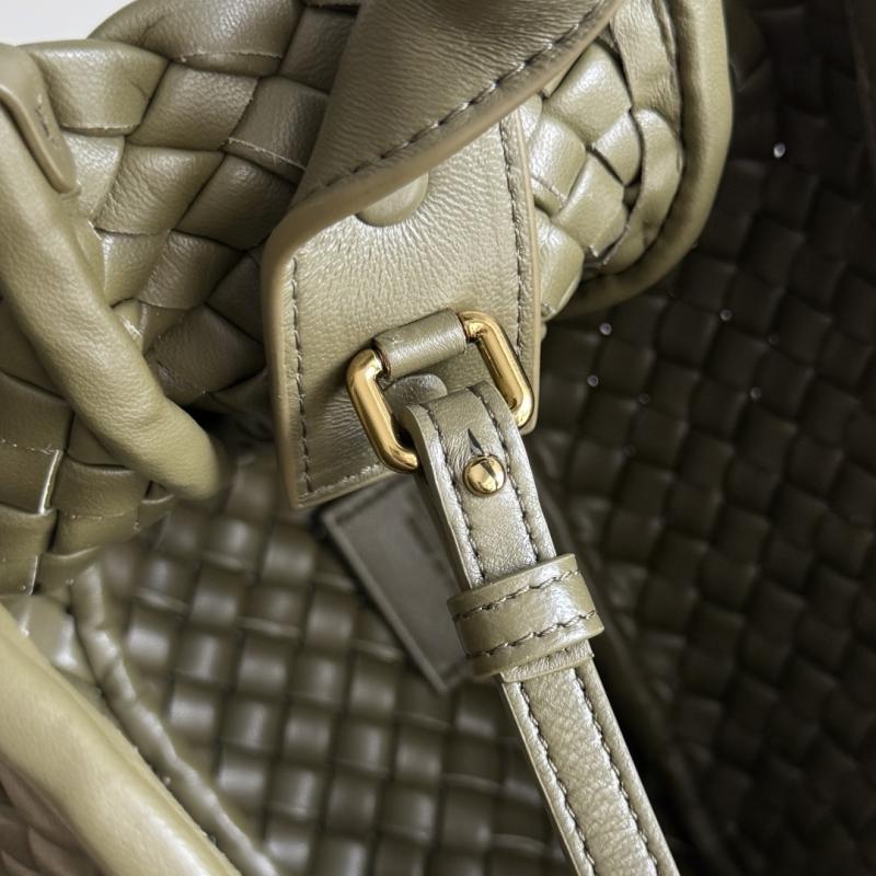 Bottega Veneta Small Cobble Top Handle Algae 805739