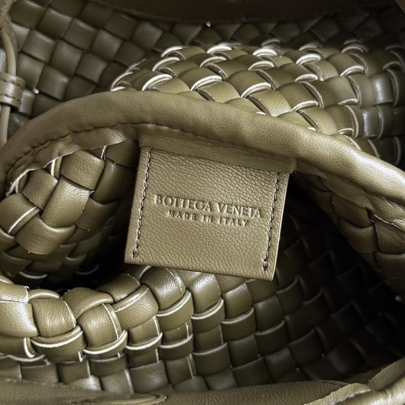 Bottega Veneta Small Cobble Top Handle Algae 805739