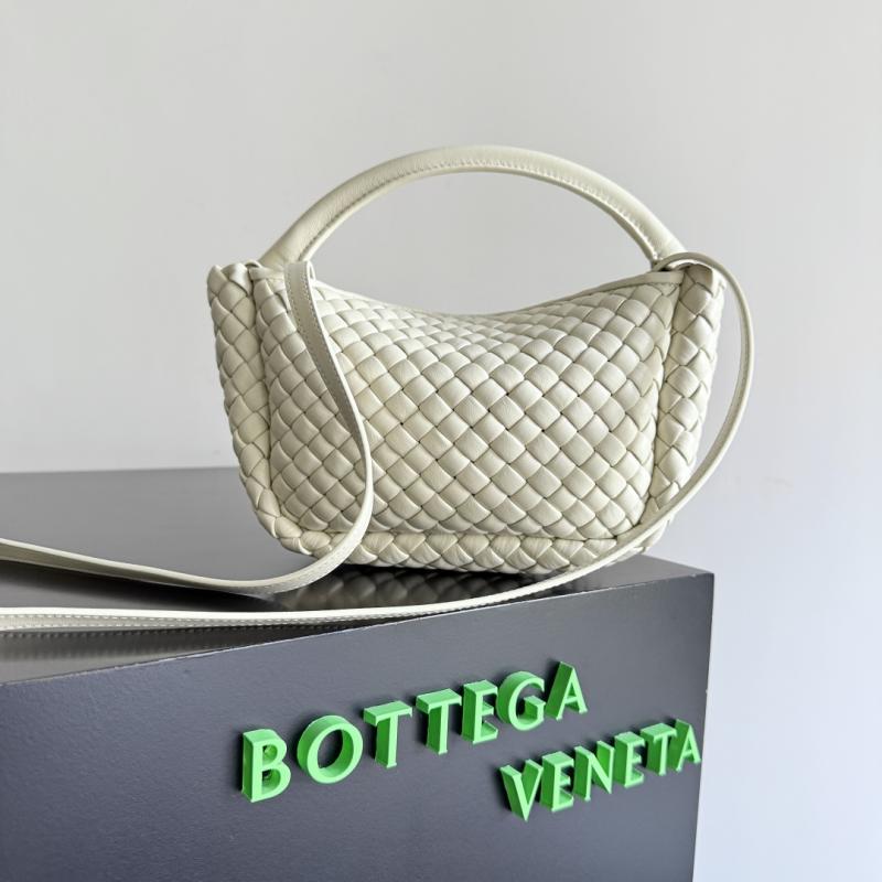 Bottega Veneta Small Cobble Top Handle Sea salt 805739