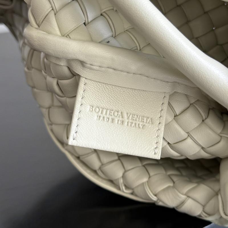 Bottega Veneta Small Cobble Top Handle Sea salt 805739