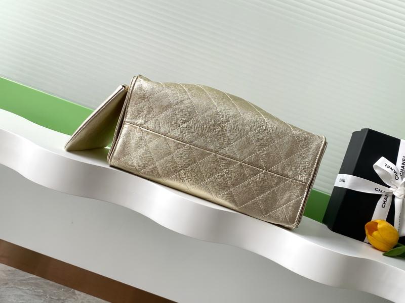 Chanel 25 Medium Handbag Light Gold AS5311