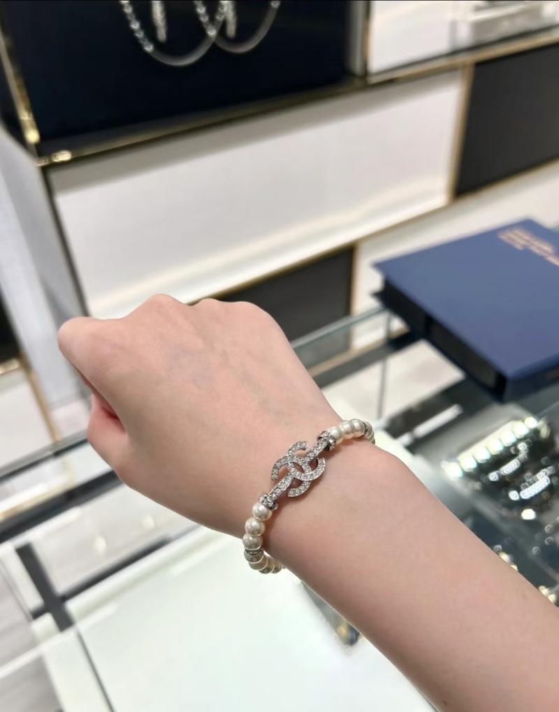 Chanel Bracelet YCB61801
