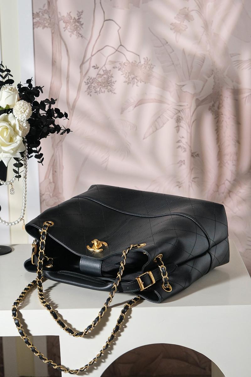 Chanel Calfskin Small Tote Black AS5634