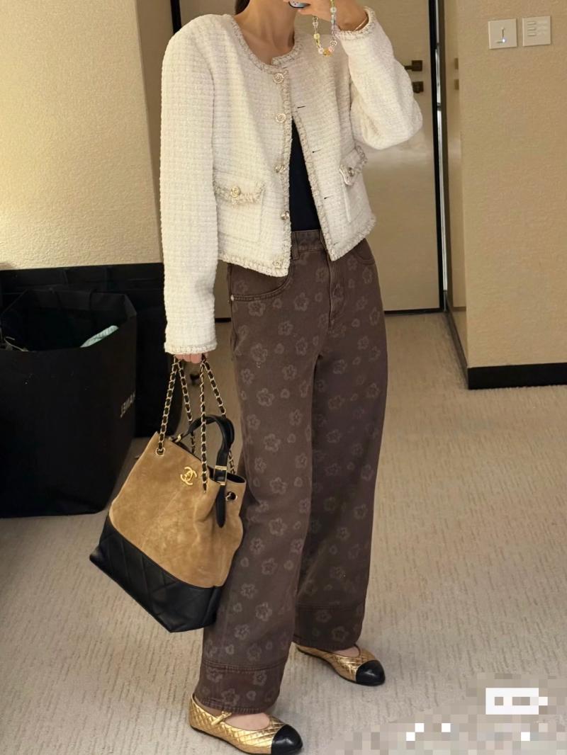Chanel Suede Shopping Bag Camel AS5635