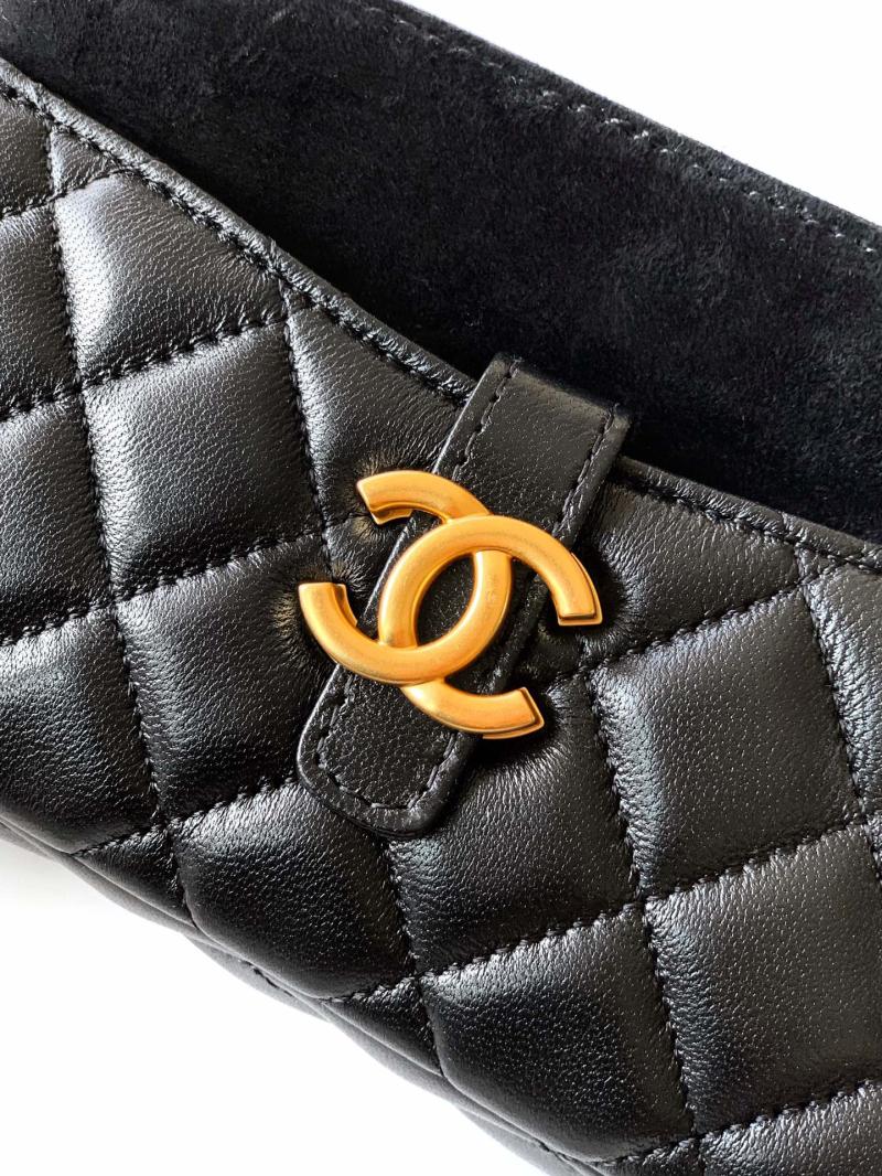 Chanel Zipped Phone Holder with Chain Black AP4743
