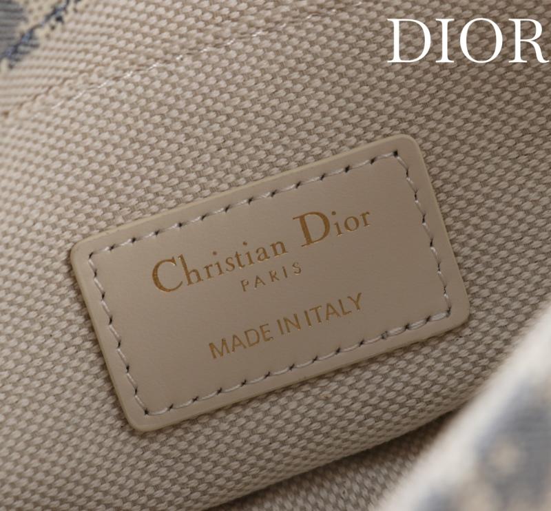Dior Bobby East-West Bag M9335
